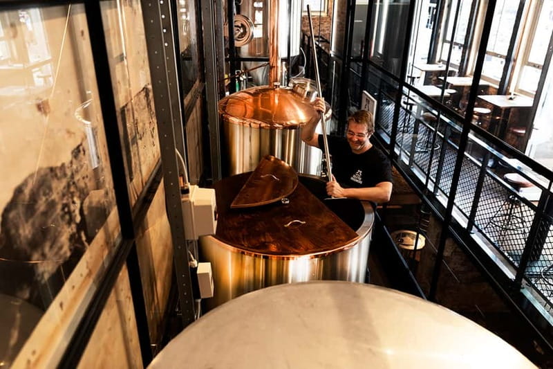 Delft: Craft Beer Tasting in Medieval Brewery - Bavarian pretzels make the tasting easier