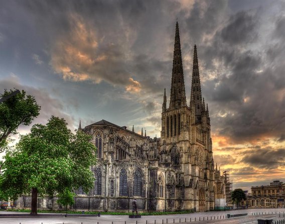 Devour Bordeaux: Ultimate Food & Wine Tasting Tour - Key points at a glance