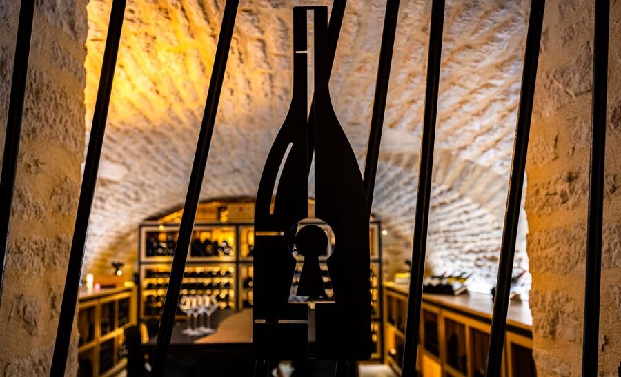 Dijon: La Cave du Palais Burgundy Wine Tasting Experience - Six wines that explain Burgundy’s hierarchy