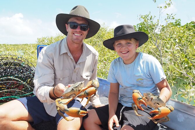 DINOSAUR ADVENTURE CRUISE - With Beachside Tapas and Cocktails - Guides who make the information lively