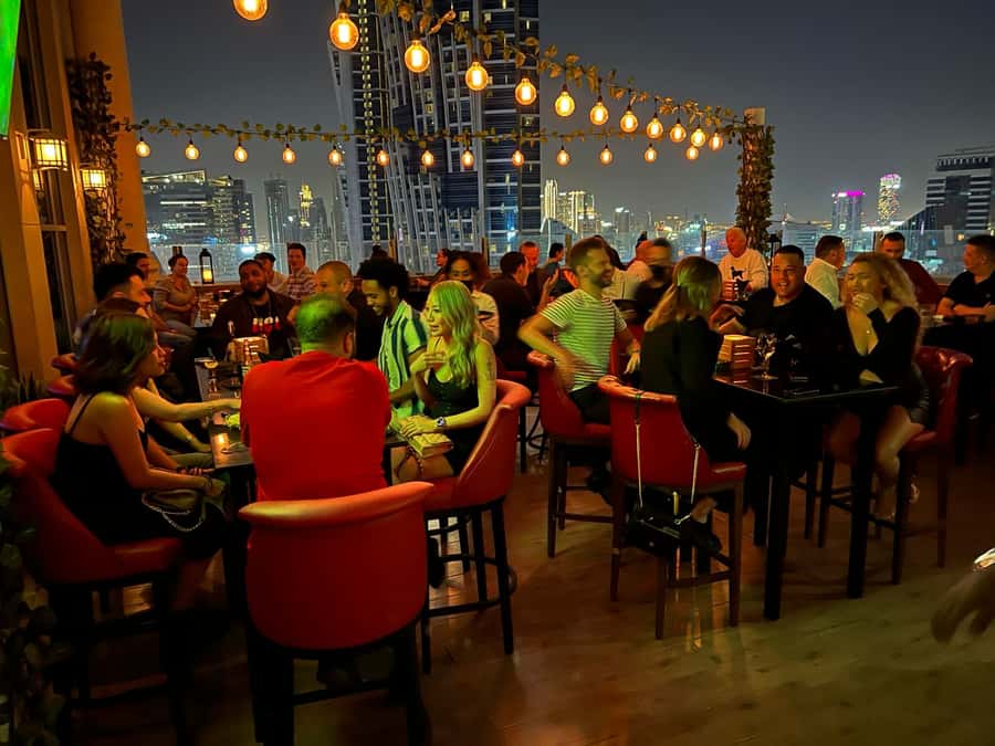 Dubai: Pub Crawl Nightlife Tour - Key points to know before booking