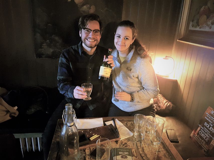 Dublin: 2-Hour Premium Whiskey and Food Tasting Tour - How the guides shape the experience