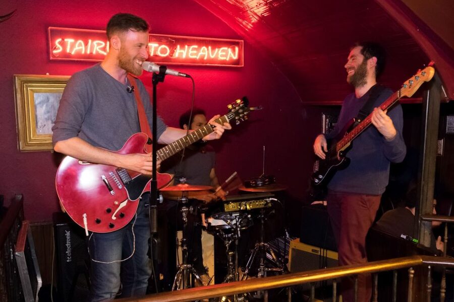 Dublin: Generation Pub Crawl - The middle of the crawl: local pubs, music, and drink deals