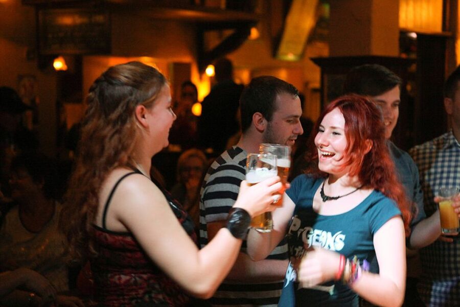 Dublin: Generation Pub Crawl - What the local guides add to the night