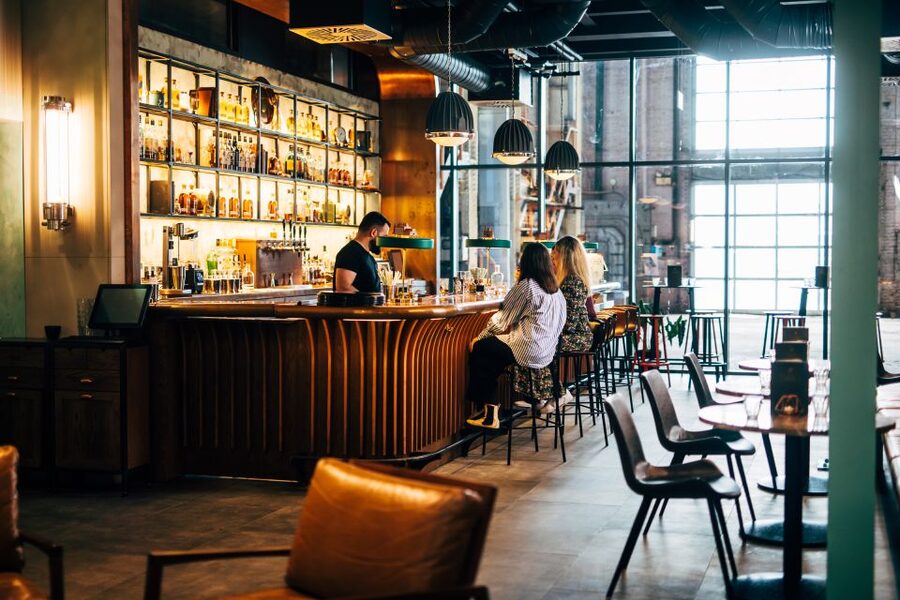 Dublin: Roe and Co Distillery Cocktail Workshop Experience - Who should book the Flavours session