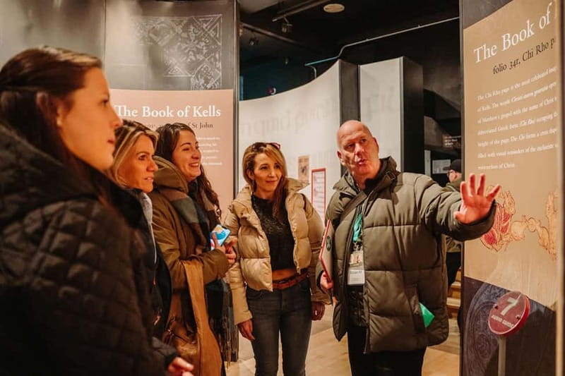 Dublin: Trinity College, Castle, Guinness and Whiskey Tour - Walking from Trinity through Dublin’s old center