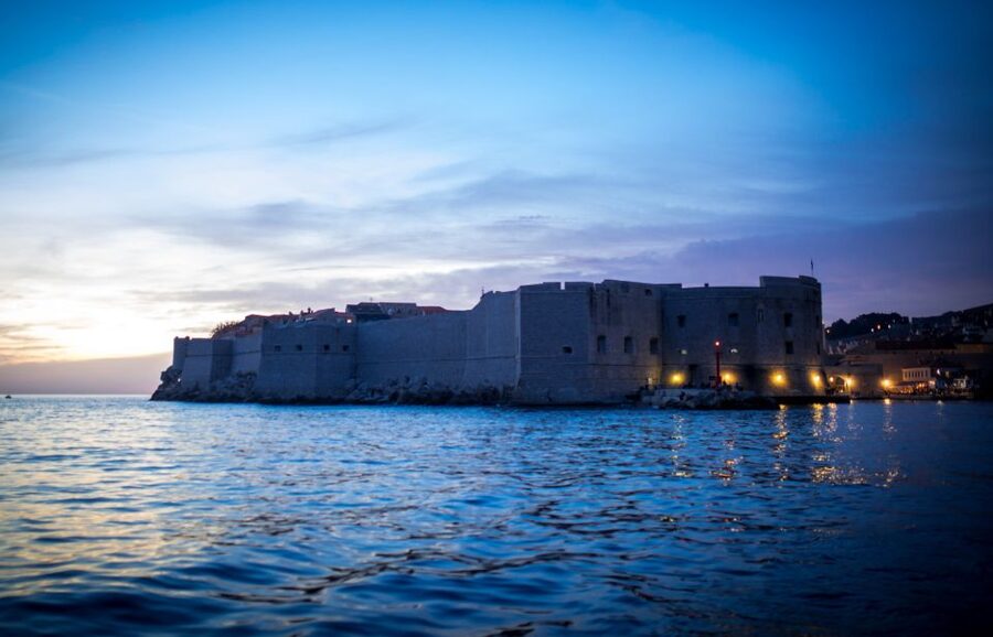 Dubrovnik: Panoramic Sunset Cocktail Cruise Around Old Town - Why Dubrovnik’s walls are best seen from the water
