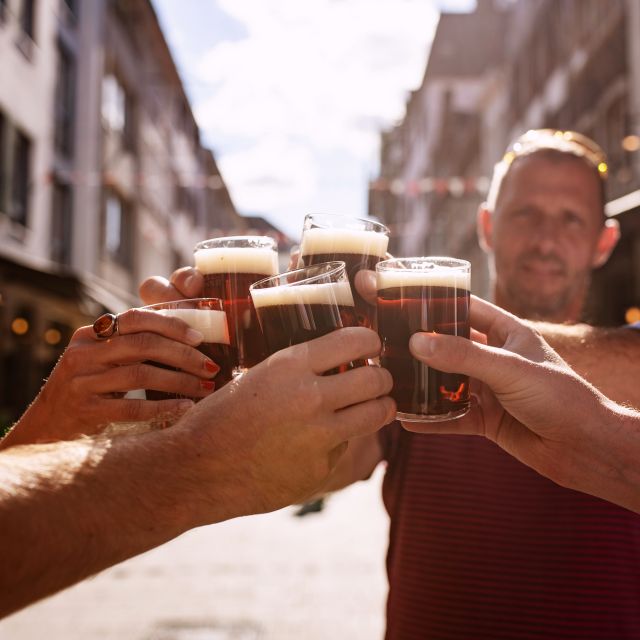 Düsseldorf: Brewery Tour with Alt Beer Tastings - What happens at each tasting