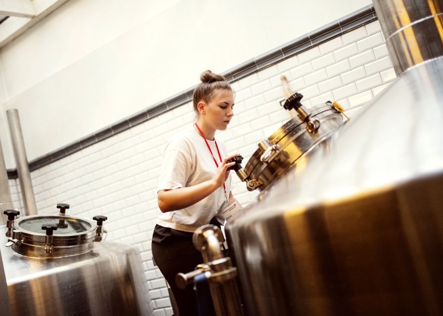 Düsseldorf: Brewery Tour with Alt Beer Tastings - Is $32 a fair price?