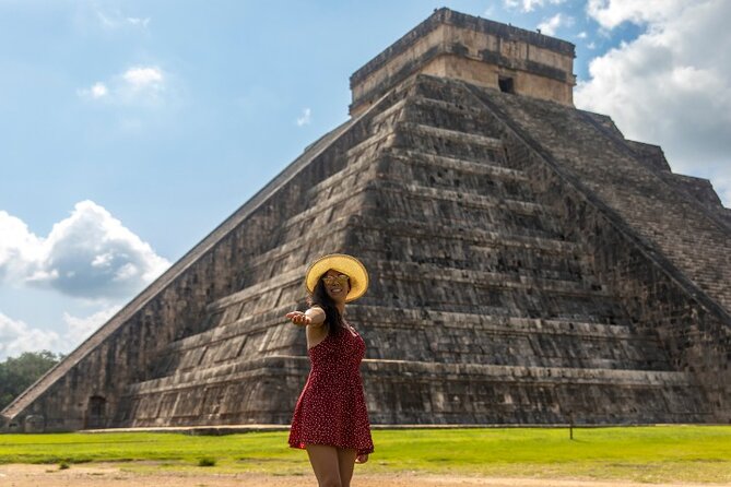 Early morning Chichen Itza Tour: Cenote and Tequila Tasting - The long road from Cancun to Chichen Itza