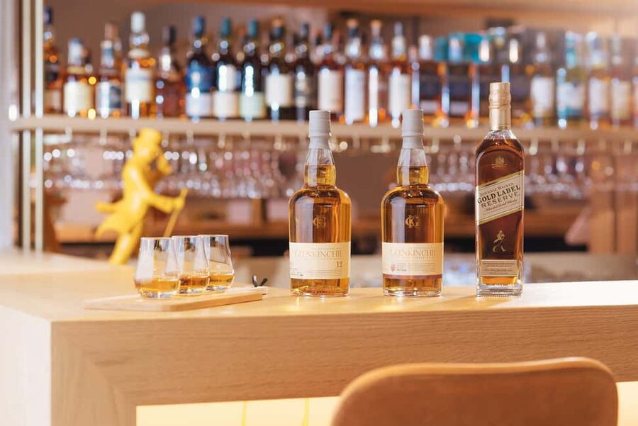East Lothian: Glenkinchie Whisky Distillery Tour and Tasting - The sensory route through whisky production