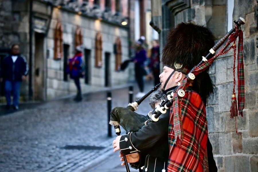 Edinburgh: Food Tour with Scotch, Haggis, Secret Dish & More - Is $128 good value?