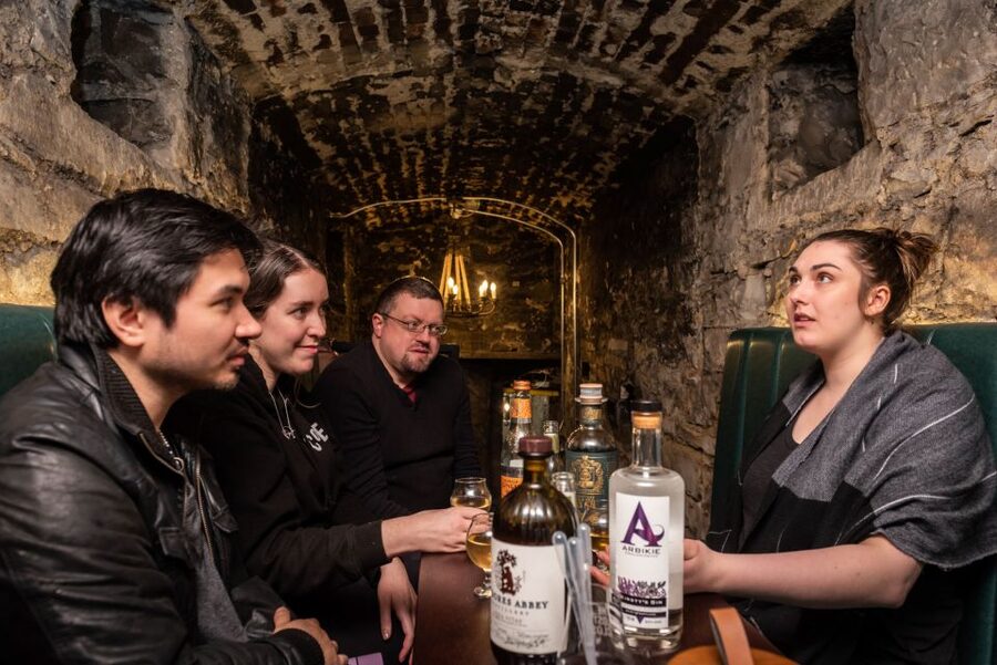 Edinburgh: Gin Tasting at Underground Venue - Practical Timing for Your Edinburgh Day
