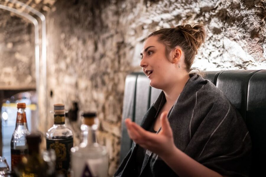 Edinburgh: Gin Tasting at Underground Venue - The First Pour: Gin Before It Became a Trend