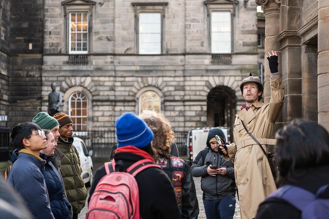 Edinburgh: Historical Gems Tour with Whisky & Local Flavours - The Royal Mile, seen from its side passages