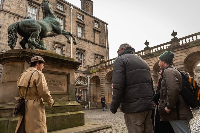 Edinburgh: Historical Gems Tour with Whisky & Local Flavours - Haggis, neeps, tatties, and a Glenlivet dram
