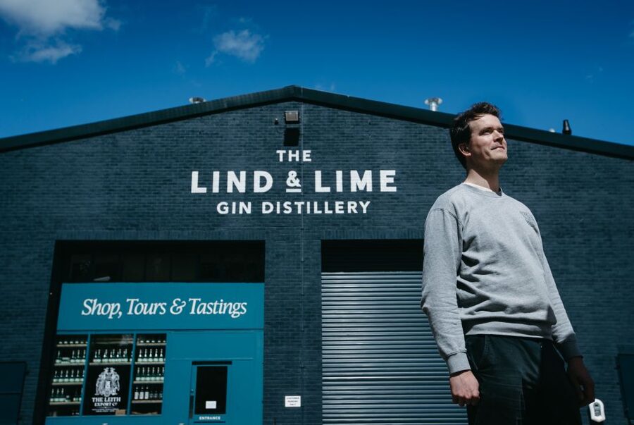 Edinburgh: Lind & Lime Gin Distillery Tour & Tasting - Inside a working distillery in Leith