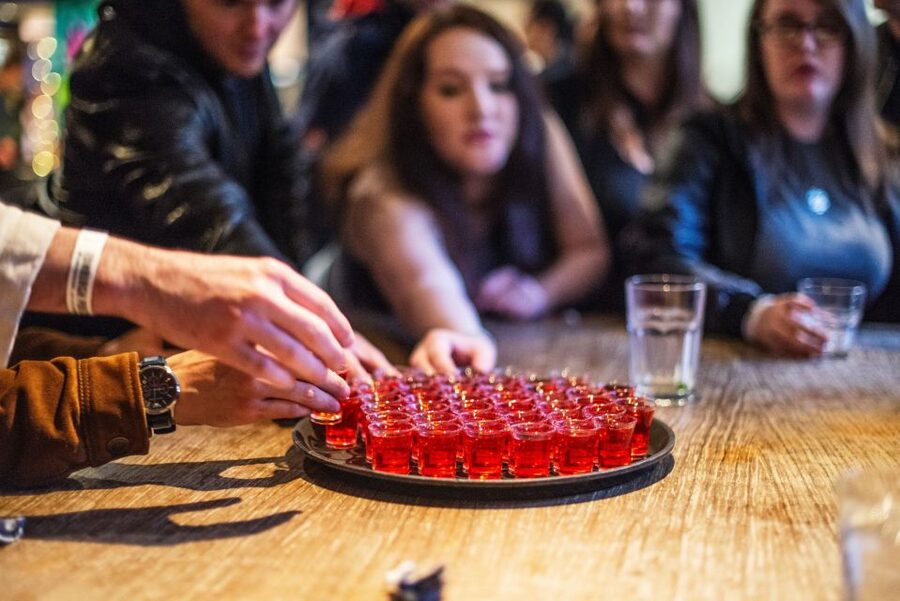 Edinburgh: Pub Crawl 7 Bars with 6 Shots - Practical details before you book