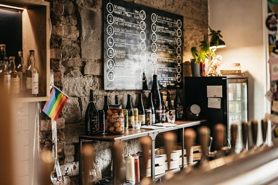 Edinburgh: Pubs and History Guided Walking Tour with Beer - Who will enjoy this Edinburgh beer walk