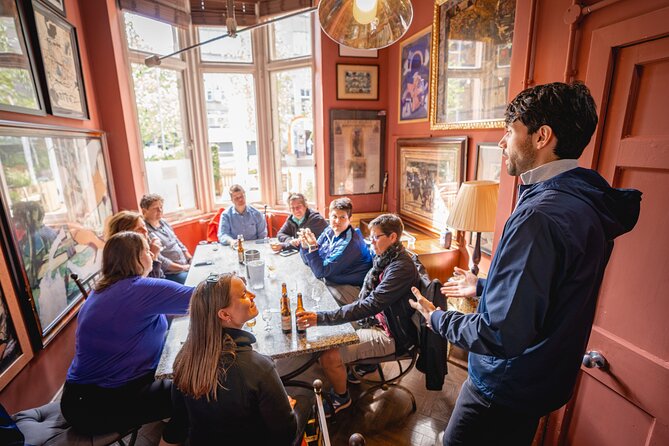 Edinburgh: Pubs & History Walking Tour with Beer Tasting - Starting at St Giles’ Street