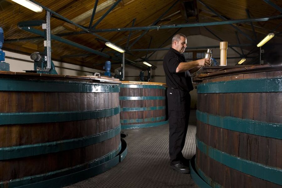 Edinburgh: Rosslyn Chapel, Borders & Glenkinchie Distillery - Through the Scottish Borders to Melrose