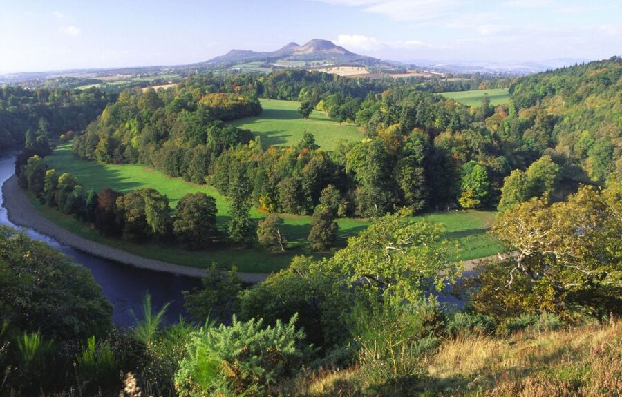 Edinburgh: Rosslyn Chapel, Borders & Glenkinchie Distillery - Melrose Abbey and the heart of Robert the Bruce