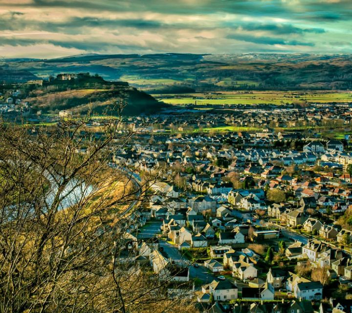 Edinburgh: Stirling, Whisky and St Andrews Tour in Spanish - Who will enjoy this day most