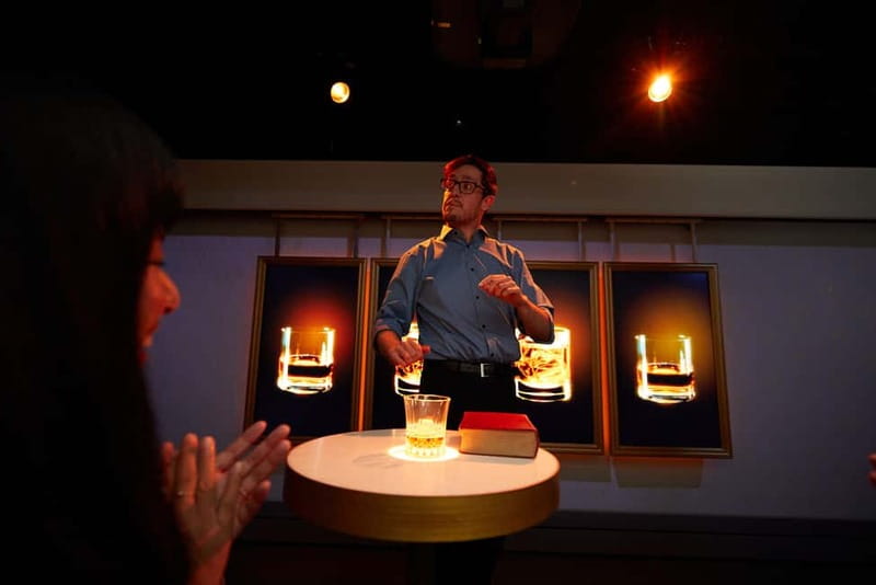 Edinburgh: The Johnnie Walker Whisky Experience - A brand story told with lights, music, and actors