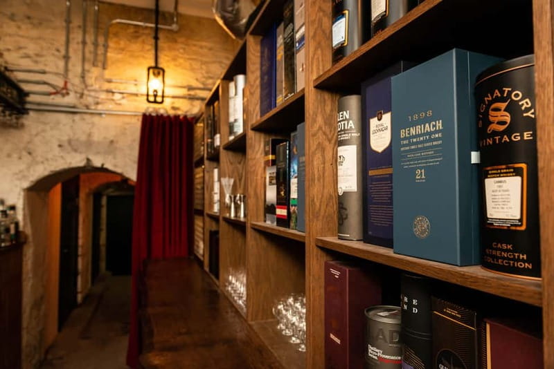 Edinburgh: The Lost Close Underground Scotch Whisky Tasting - The high-end option: a special-occasion flight