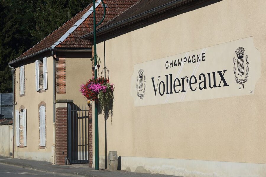 Epernay: Guided Tour of Champagne Cellar with Tastings - Starting at 48 Rue Léon Bourgeois