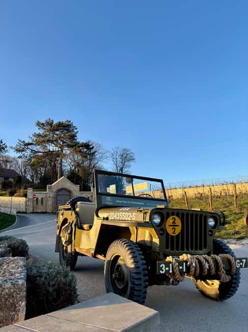 Epernay: Jeep tour of the vineyards with tasting and visits - The Champagne tasting at the viewpoint