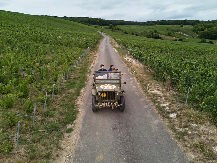 Epernay: Jeep tour of the vineyards with tasting and visits - Small producers versus famous Champagne houses