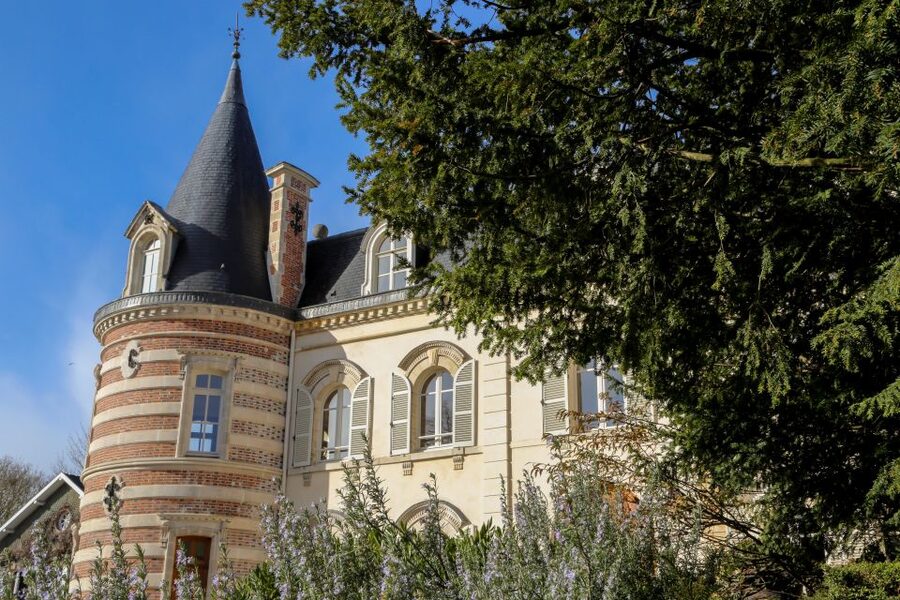 Epernay: Winery and Cellar Tour with Champagne Tasting - Beginning 25 meters below the ground