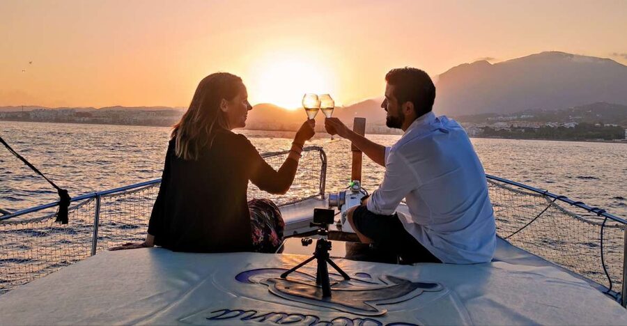 Estepona: Sunset boat trip & Cava & Tapa - Looking for dolphins across the Strait