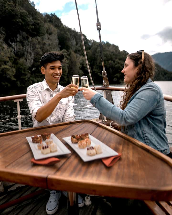 Evening Champagne Cruise on Historic 1935 Motor Yacht. - A 1935 yacht instead of a standard lake cruise