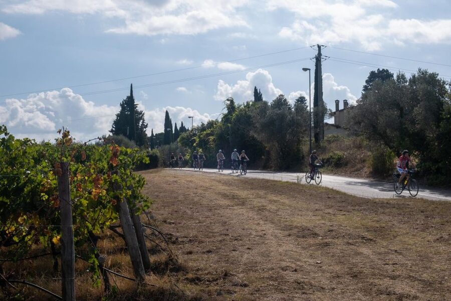 Florence: Chianti E-Bike Tour with Tuscan Lunch & Winery - Two and a half hours through Chianti Classico