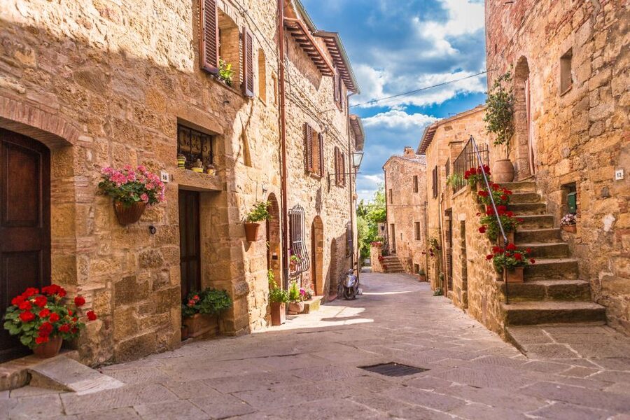 Florence: Monteriggioni & Val d'Orcia Optional Wine Tasting - Monteriggioni and its 1200-era walls