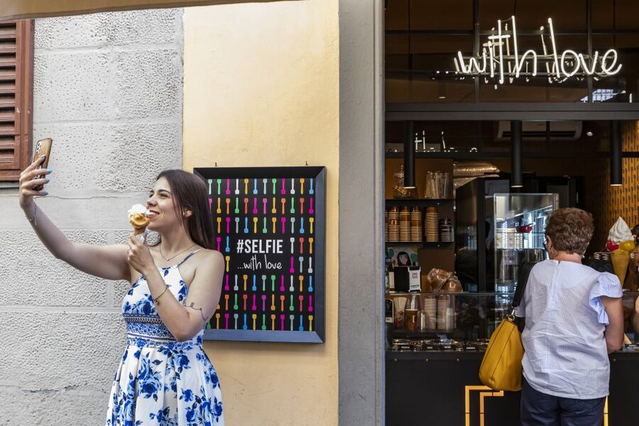 Florence: Sunset Wine and Food Tour - Your guide shapes the experience