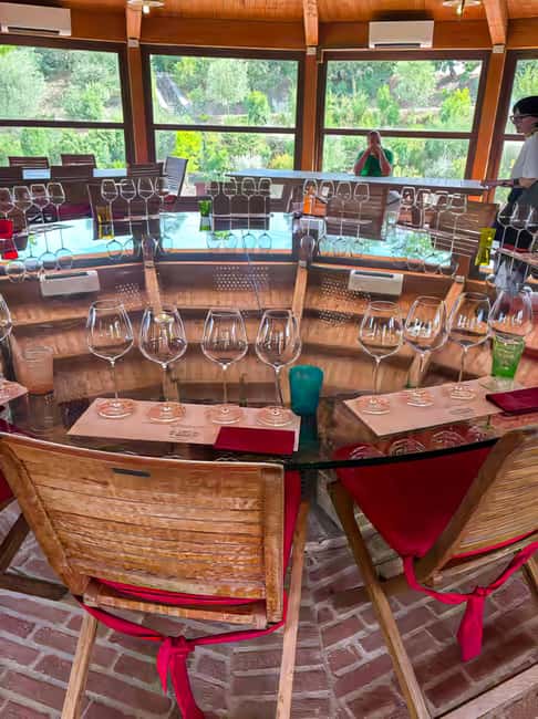 Florence: Val d’Orcia Wine Tasting & Lunch Small Group Tour - Key points to know before booking