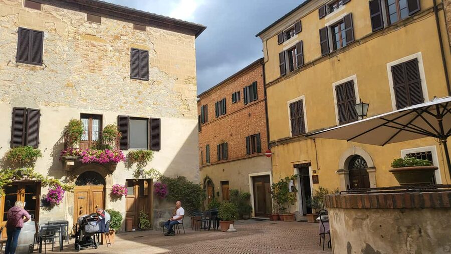 Florence: Val d’Orcia Wine Tasting & Lunch Small Group Tour - Who will enjoy this tour most?