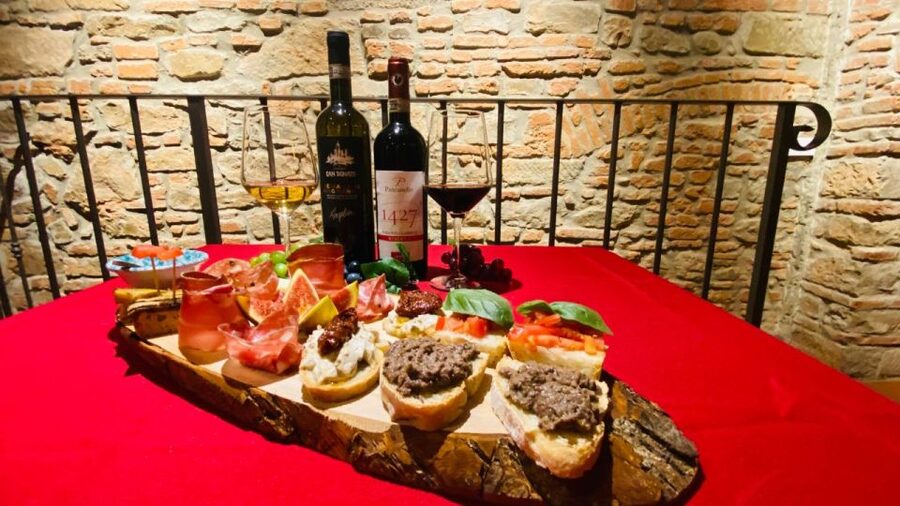 Florence: Wine Tasting and Paring Class Guided Tour - Key points at a glance