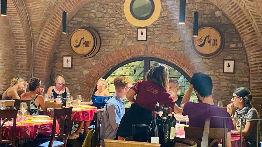 Florence: Wine Tasting and Paring Class Guided Tour - A Tuscan tasting without leaving Florence
