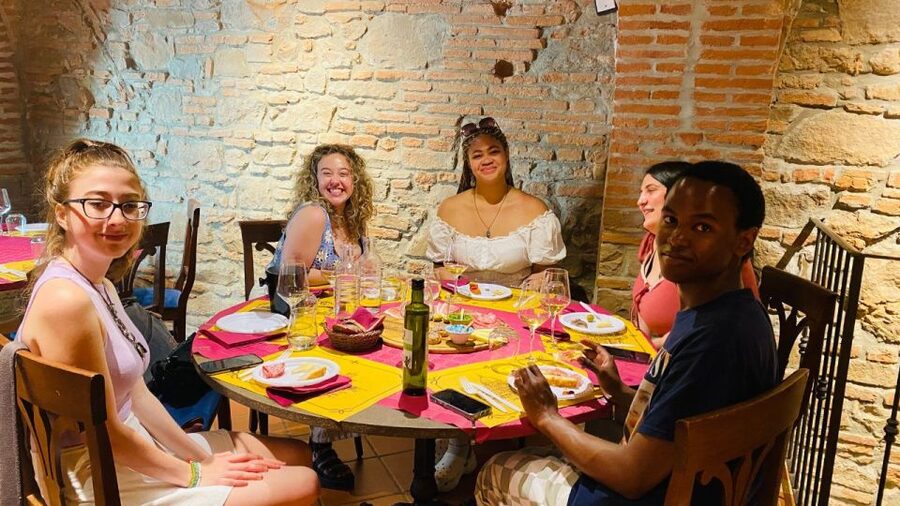 Florence: Wine Tasting and Paring Class Guided Tour - The appetizer platter makes the class practical