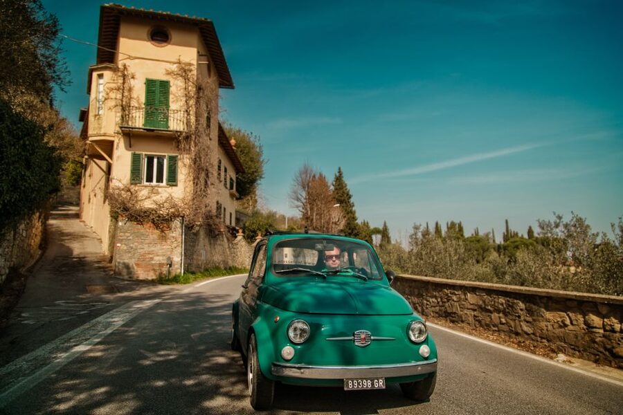Florence Wine Tasting and Tuscan Lunch in a Vintage Fiat 500 - Getting comfortable behind the wheel