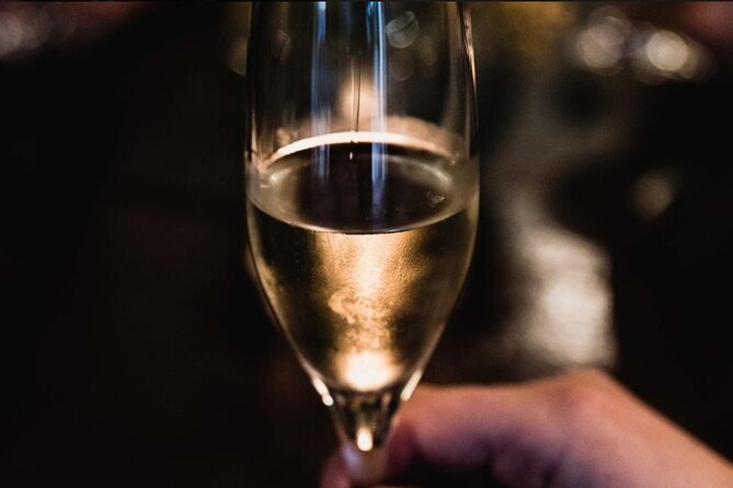 French Wine and Champagne Tasting in Paris - Six wines, six ways to read France