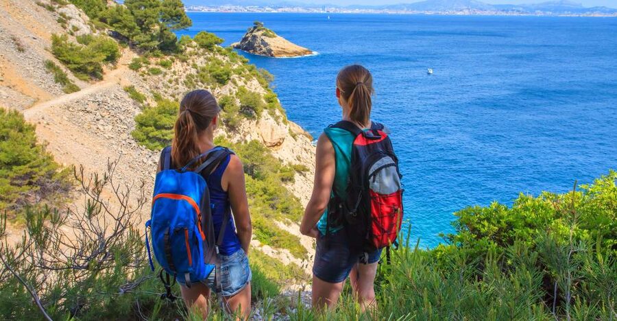 From Aix: Cassis Boat Ride & Provence Wine Tasting Day Tour - From Aix to the Mediterranean coast