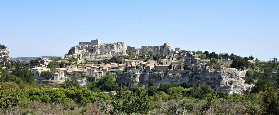 From Aix-en-Provence: Provence Region Tour with Wine Tasting - Les Baux-de-Provence and its rocky castle