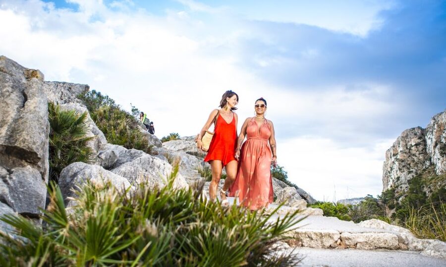 From Alcudia: Sunset Formentor Tour with Cava - The guides add more than directions