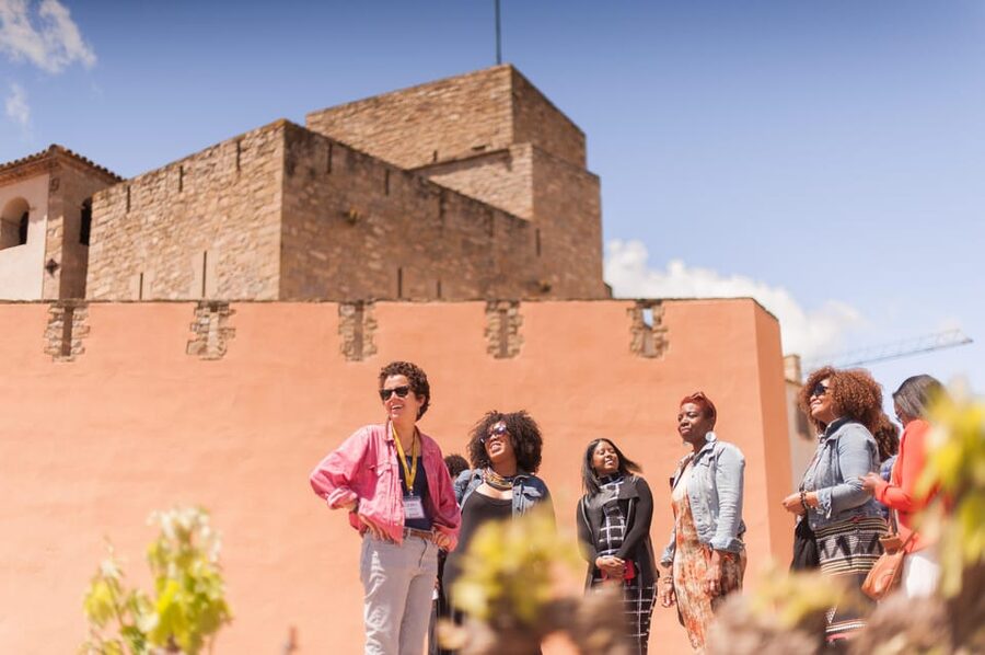From Barcelona: Montserrat Half-Day Wine and Tapas Trip - Guides make a noticeable difference