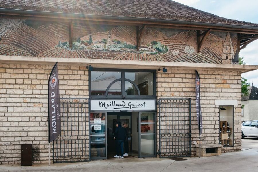 From Beaune: Burgundy Day Trip with 14 Wine Tastings - Chambolle-Musigny finishes with more Pinot Noir